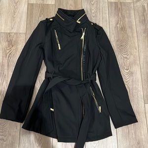 Michael kors black jacket. Stylish lines with cinched waist. Fleece lined size S